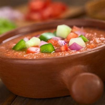  Gazpacho Andalou: Un Plat Frais et Vibrante Pour Enflammer Vos Papilles!