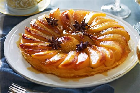  Tarte Tatin à la Quimper: Une Explosion de Saveurs Caramelées et un Parfum Caramélisé Irrésistible !